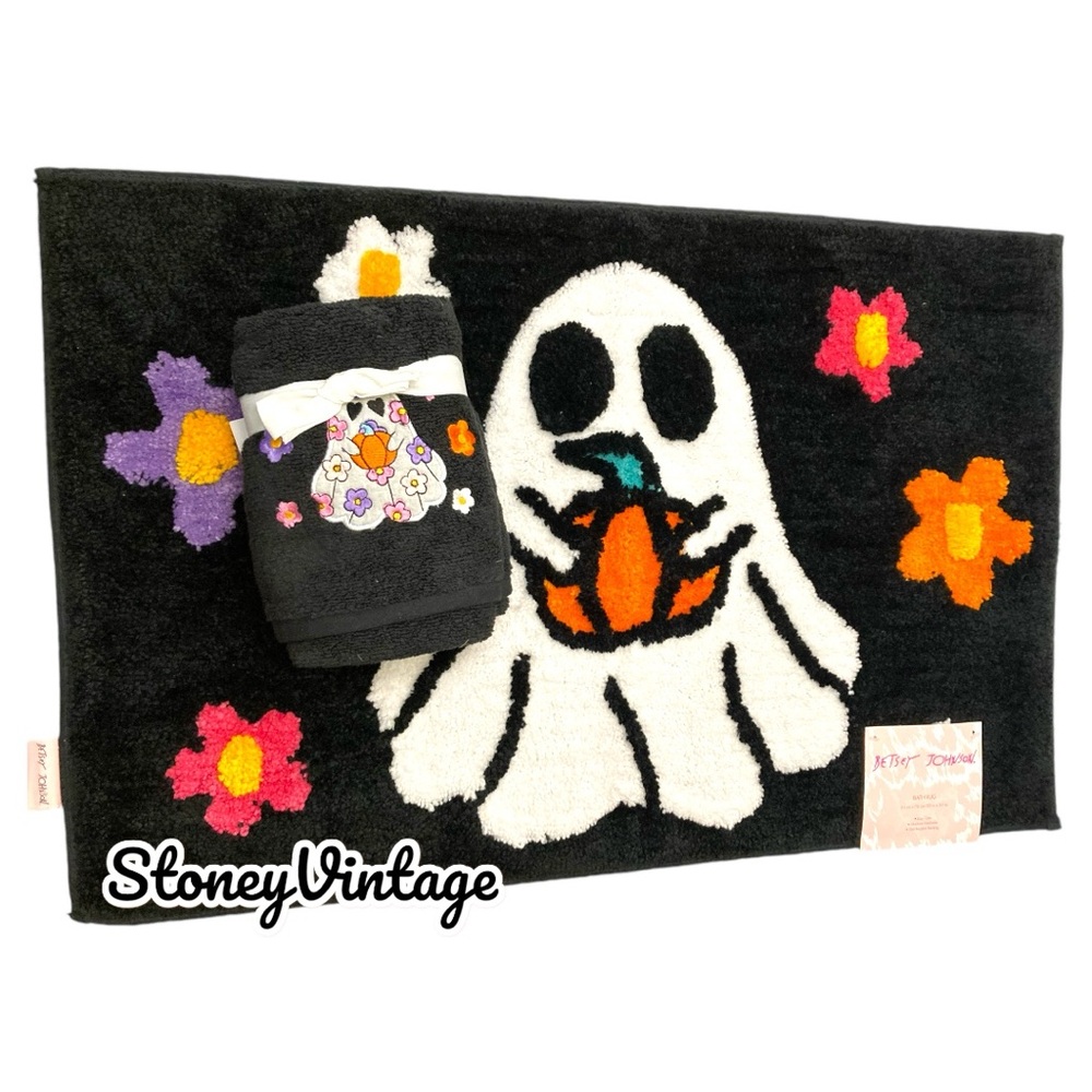 Hippie Ghost With Flowers Betsey Johnson Halloween Shower Bath Mat + Hand Towels